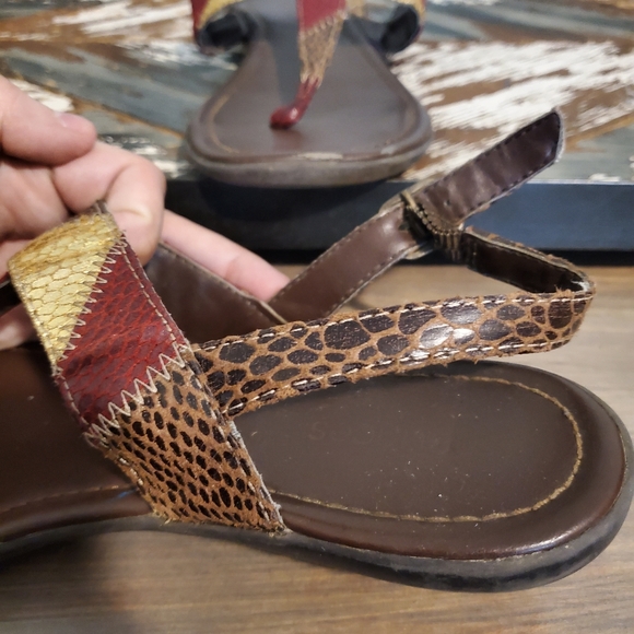 Maurices Sandals Patchwork Animal Print T Strap Ankle Buckle 7.5 - Picture 9 of 10